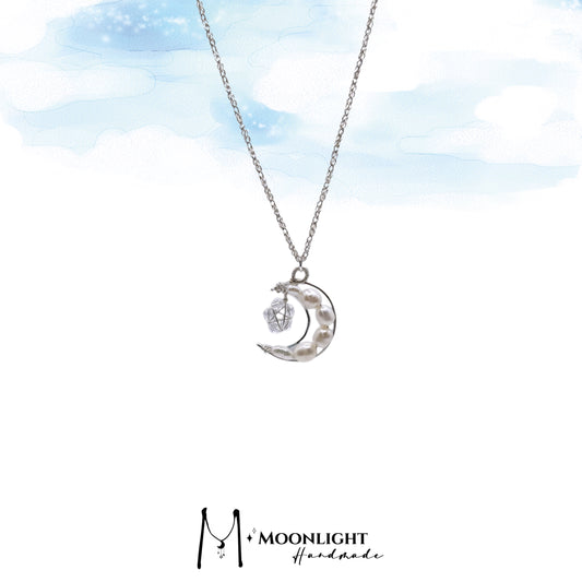【MmoonlightHandmade】Handmade Sterling Silver Wire Wound Moon Pendant With Freshwater Pearls